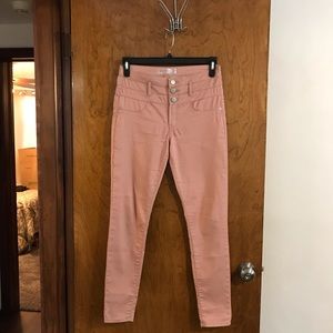 No Boundaries pink skinny jeans